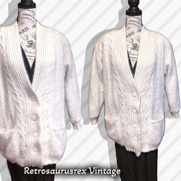 Vintage 1980’s Retro Oversized Offwhite Angora Cardigan Sweater - Picture 1 of 14